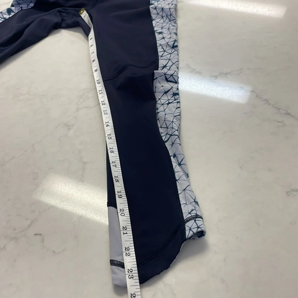 Lululemon Retreat 7/8” Leggings Size 4